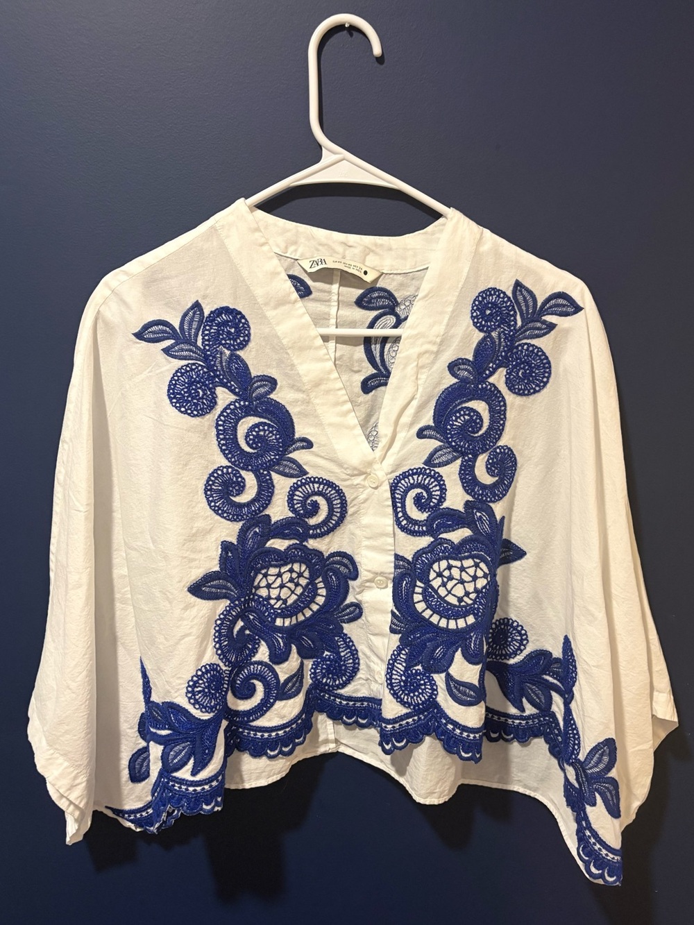 Zara White V-Neck Tunic with Blue Floral Embroidery - Size XS